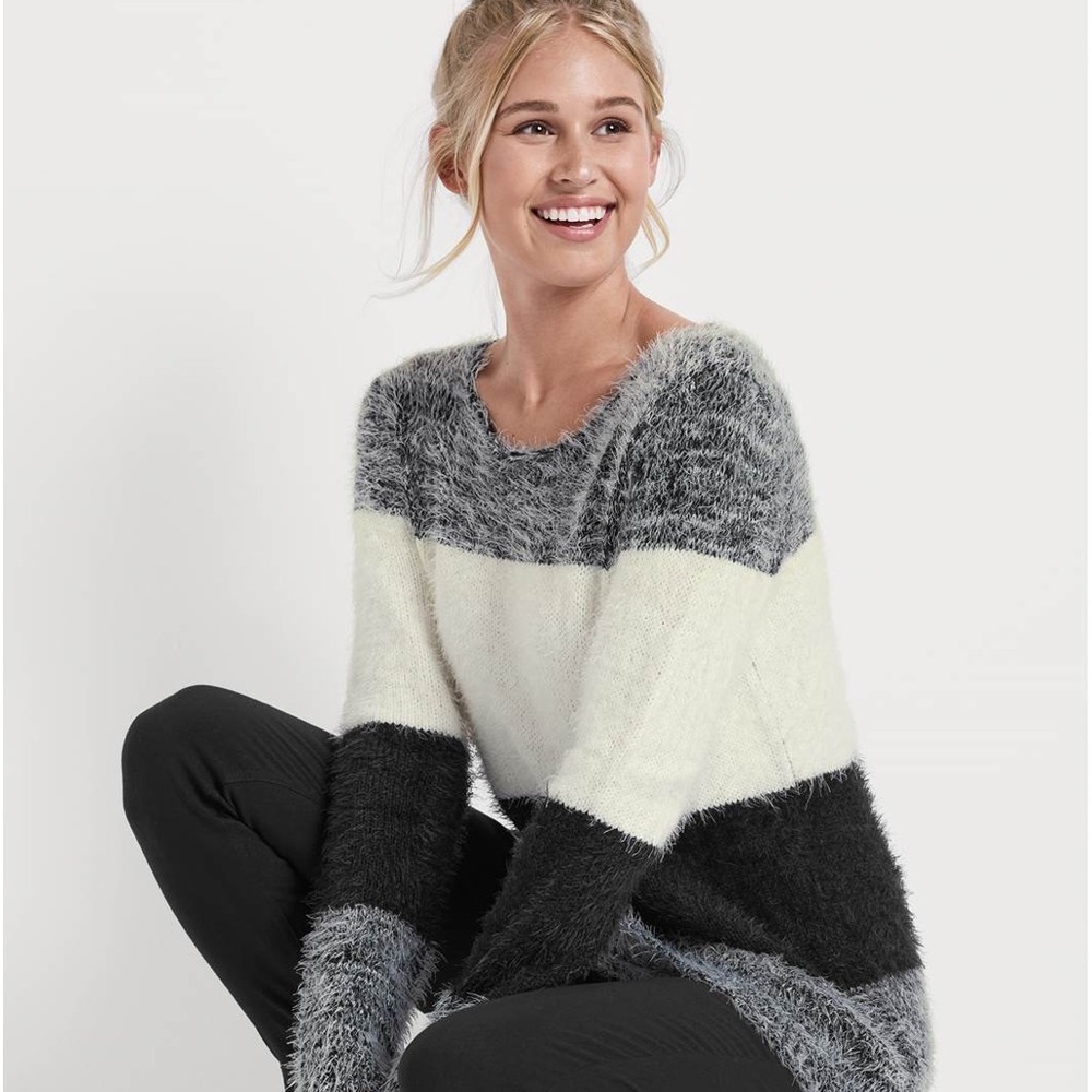 Sweater - Picture 2 of 4